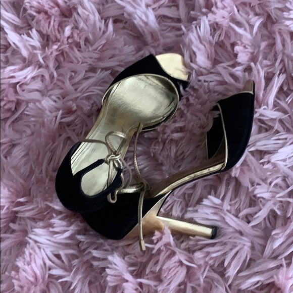 Shoe - Picture 4 of 4